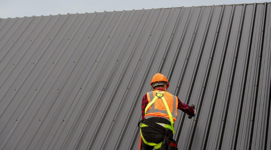 Professional residential roofers in Logan, WV